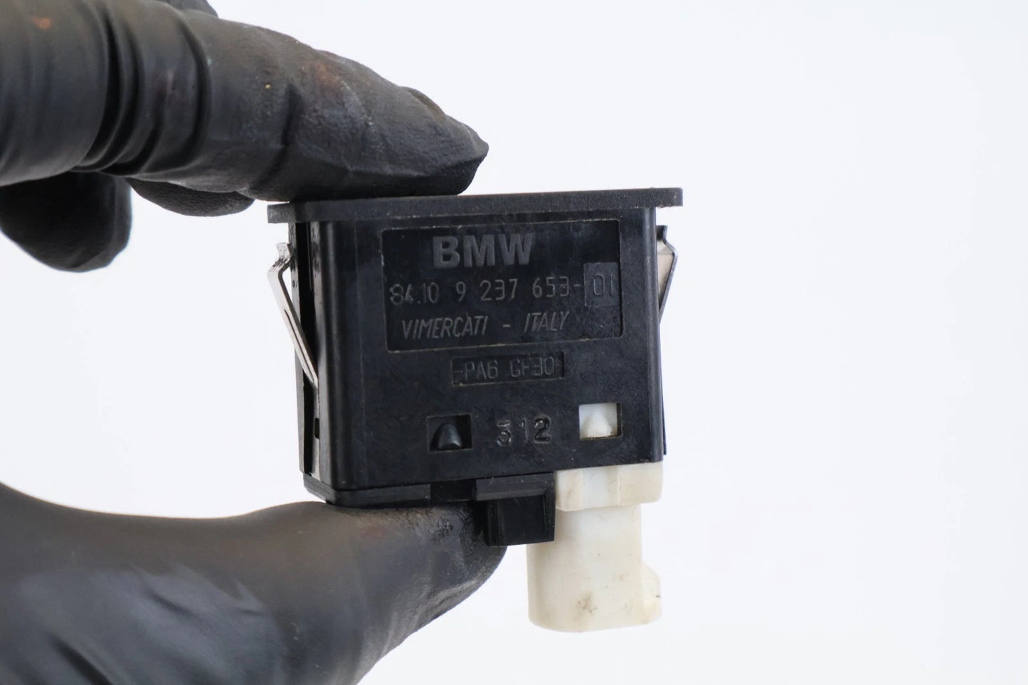 2011-2016 BMW 528I 528I 535I USB AUX-IN AUDIO SOCKET PORT PLUG 9237653 OEM