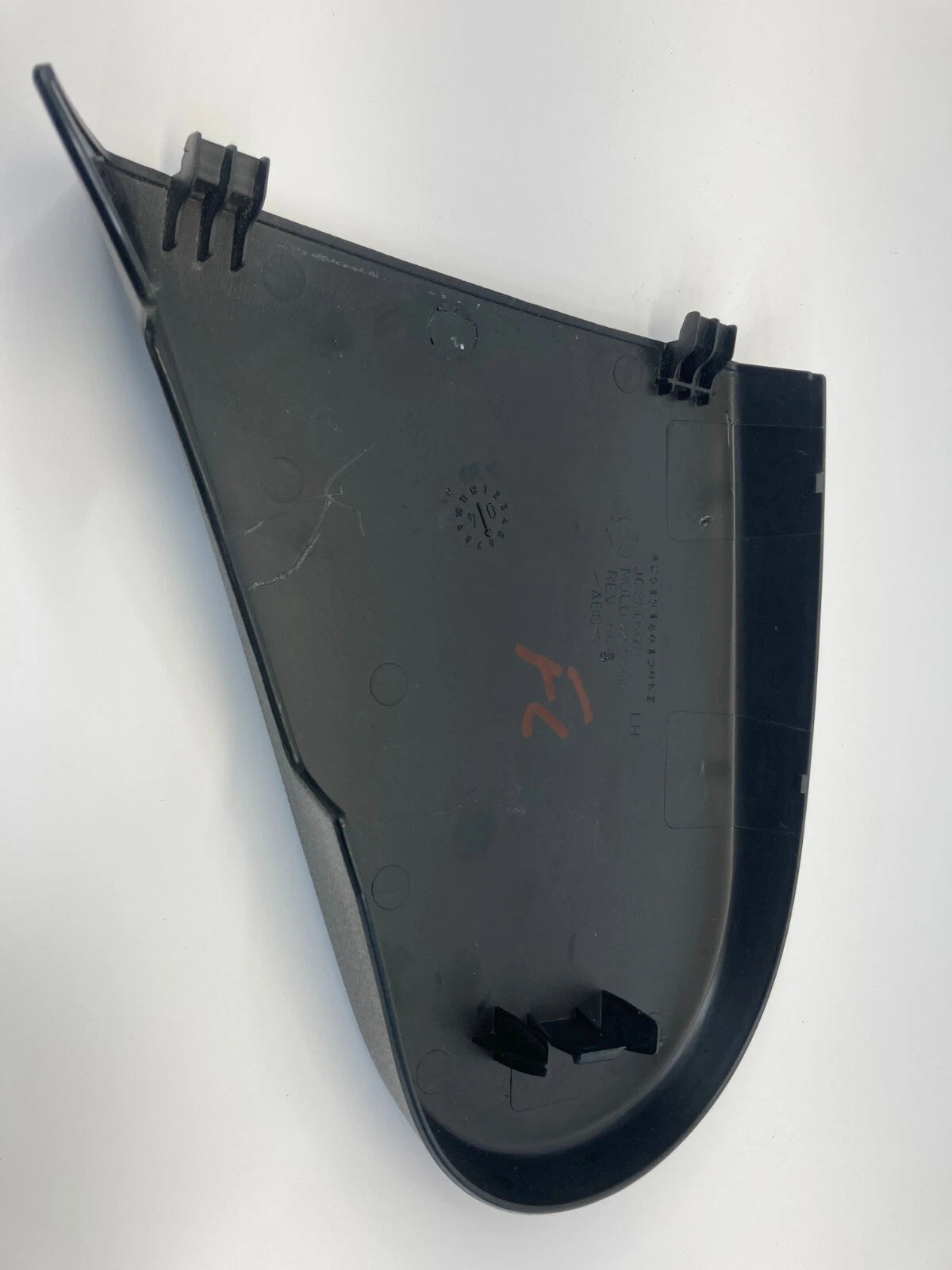 2006-2011 MERCEDES-BENZ ML350 FRONT LEFT DRIVER SIDE SEAT BELT COVER 2519180130