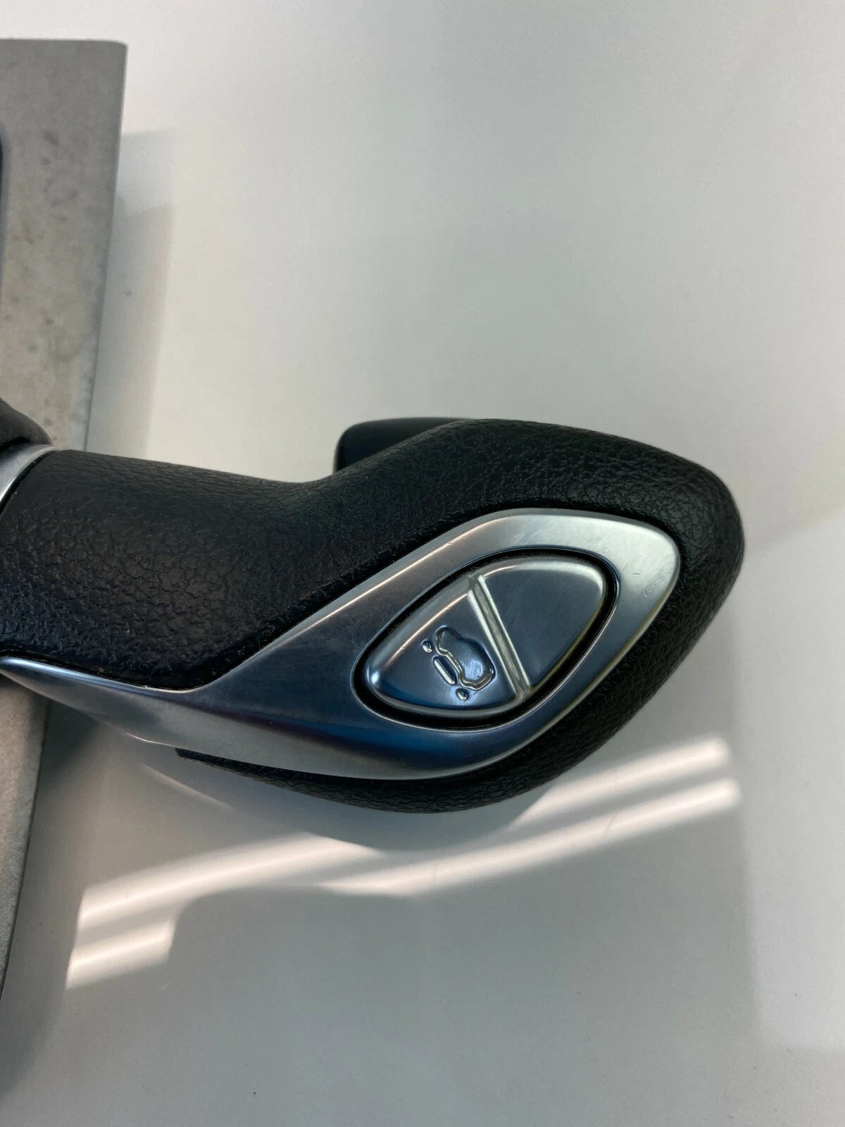 12-14 FORD FOCUS A/T CENTER CONSOLE SHIFTER SHIFT BEZEL BOOT & KNOB 75C812-012