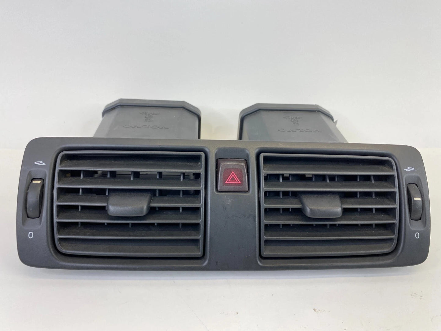 2004-2007 VOLVO S40 CENTER DASH AC AIR VENT GRILLE DUCT W/ HAZARD SWITCH OEM