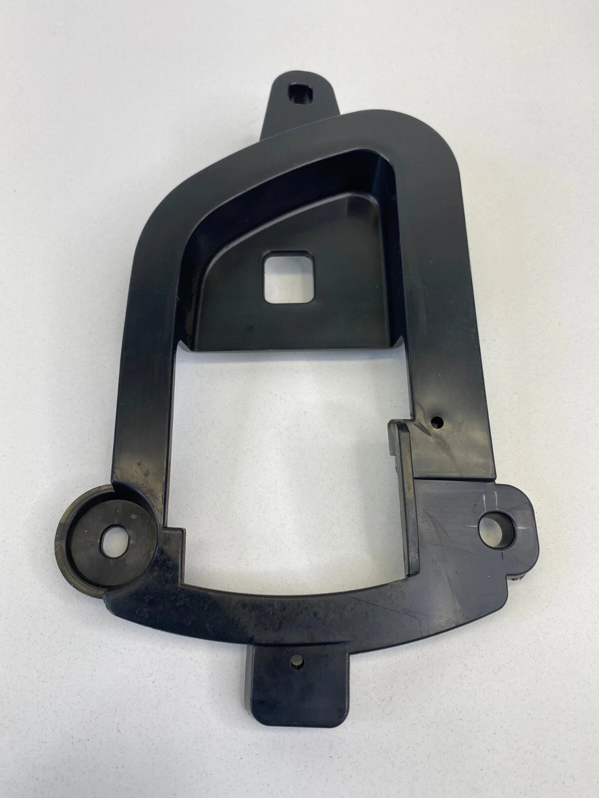 2007-2013 MITSUBISHI OUTLANDER FRONT RIGHT INTERIOR DOOR HANDLE BEZEL SPC01650
