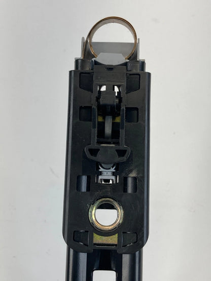06 07 MERCEDES-BENZ ML500 FRONT LEFT SIDE SEAT BELT HEIGHT ADJUSTER A2118600688