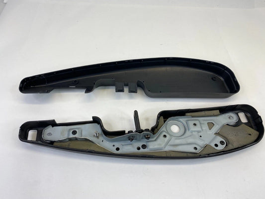 05-10 KIA SPORTAGE REAR WINDSHIELD WIPER MOTOR COVER TRIM BEZEL 98750-1F001 OEM