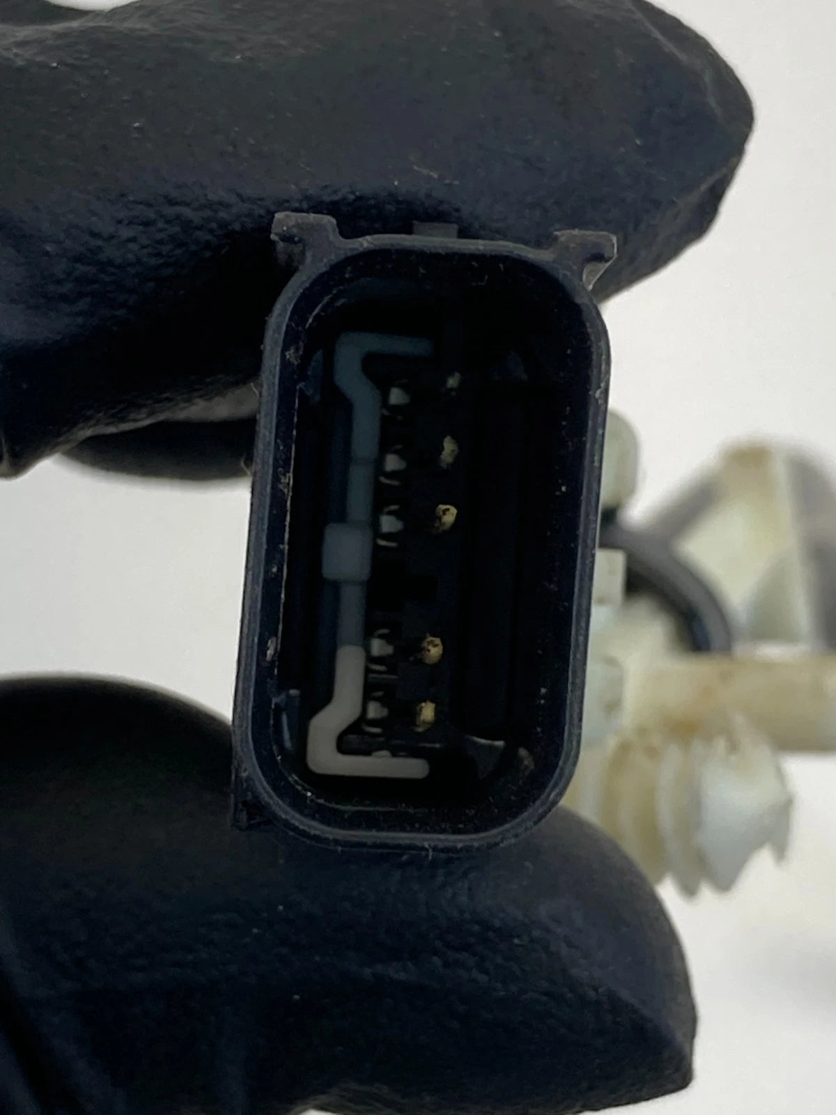 2013-2019 FORD EXPLORER 16-19 INTERCEPTOR FRONT RIGHT PASSENGER SEAT BELT BUCKLE