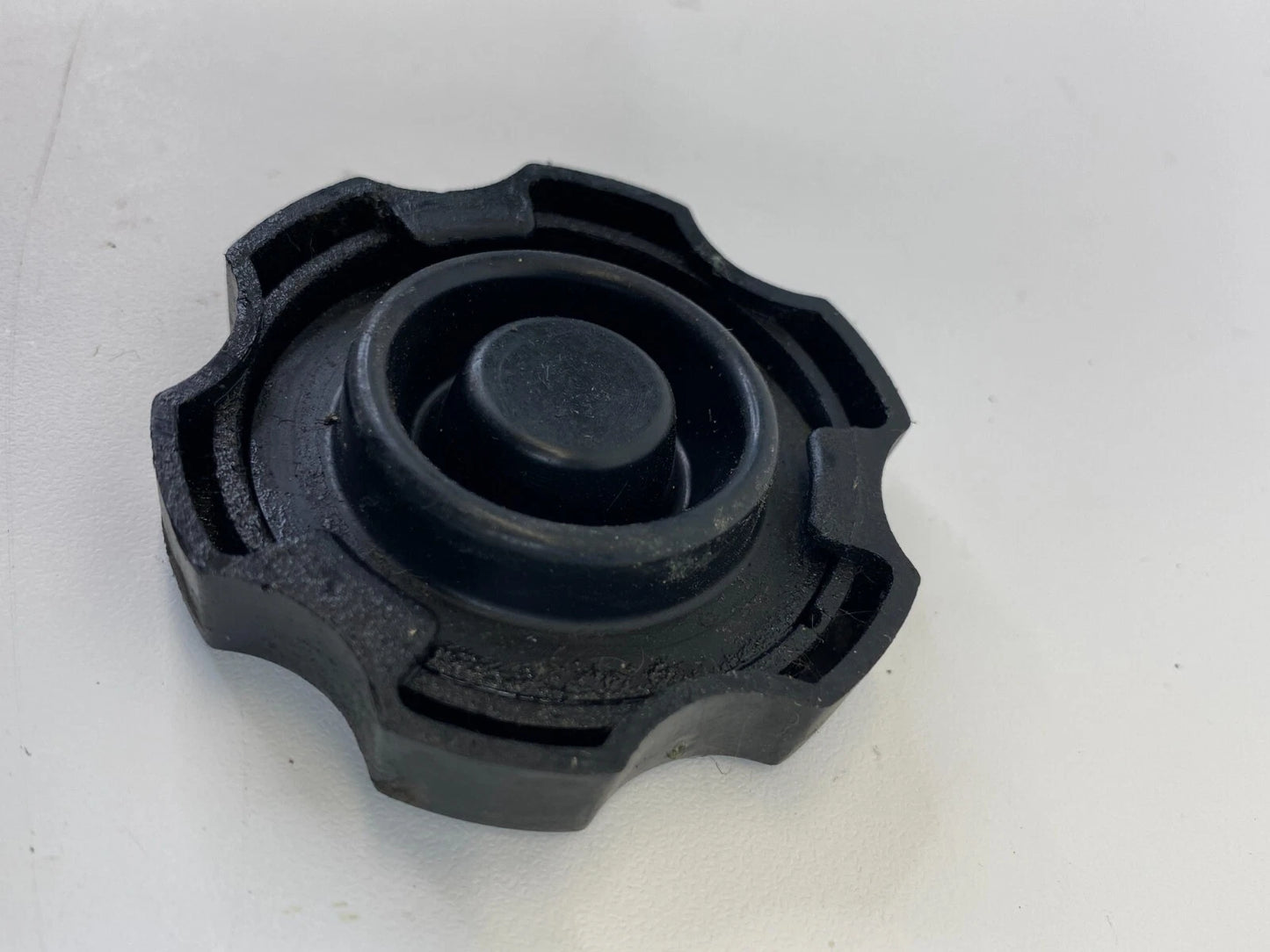 2012-2015 CHEVROLET CAPTIVA SPORT BRAKE MASTER CYLINDER RESERVOIR CAP LID COVER