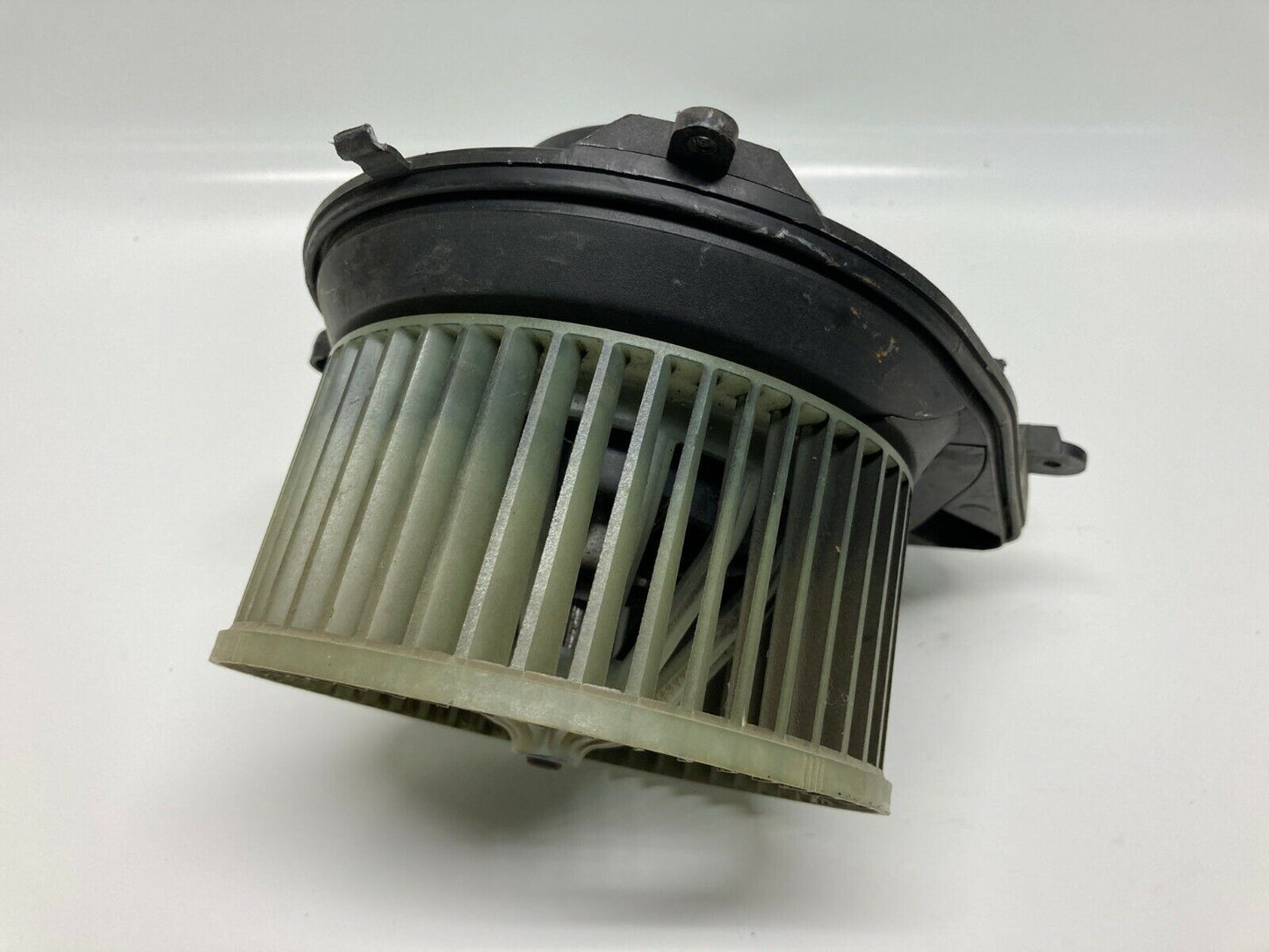 97 98 99 00 01 02 Audi A4 A4 Quattro S4 AC A/C Heater Blower Motor 8D1820021 OEM