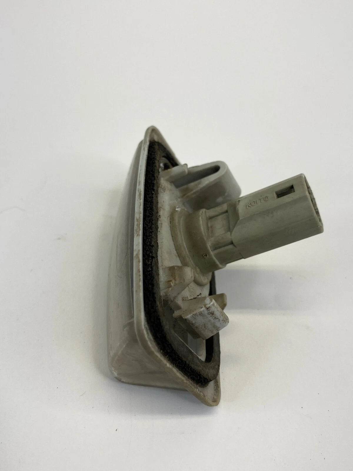 03 04 05 06 07 08 TOYOTA COROLLA REAR BACK TRUNK LICENSE PLATE LAMP LIGHT OEM