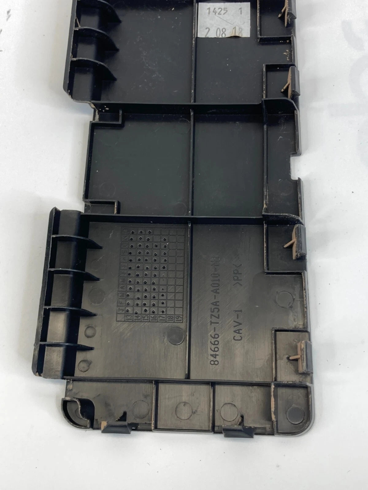 17-20 ACURA MDX REAR QUARTER PANEL LEFT FUSE BOX ACCESS COVER 84666-TZ5A-A010