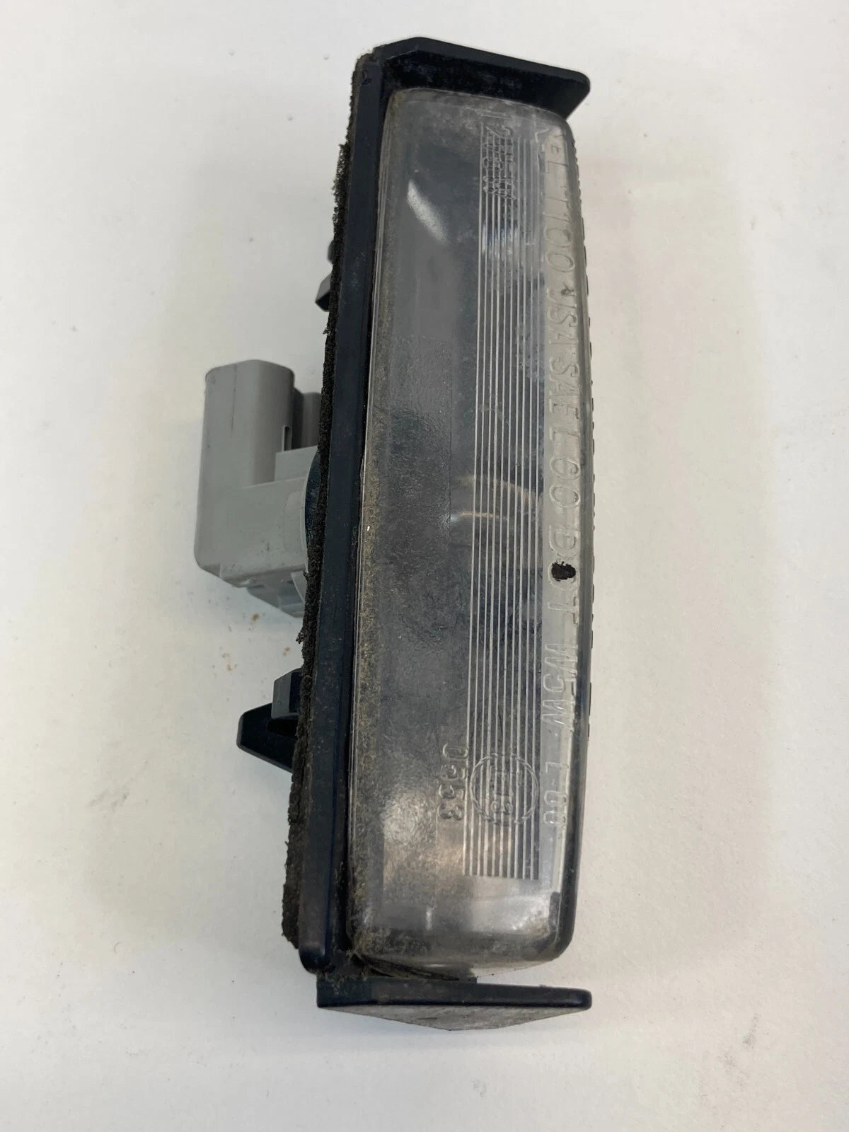 2002-2011 TOYOTA CAMRY SEDAN 4-DR REAR TRUNK LID LICENSE PLATE LIGHT LAMP OEM