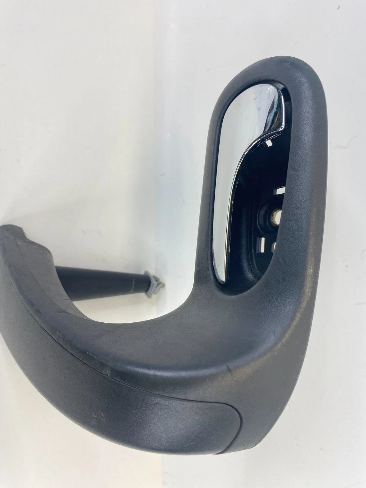 2008-2012 BUICK ENCLAVE INTERIOR REAR LEFT DOOR GRAB PULL HANDLE ASSEMBLY OEM