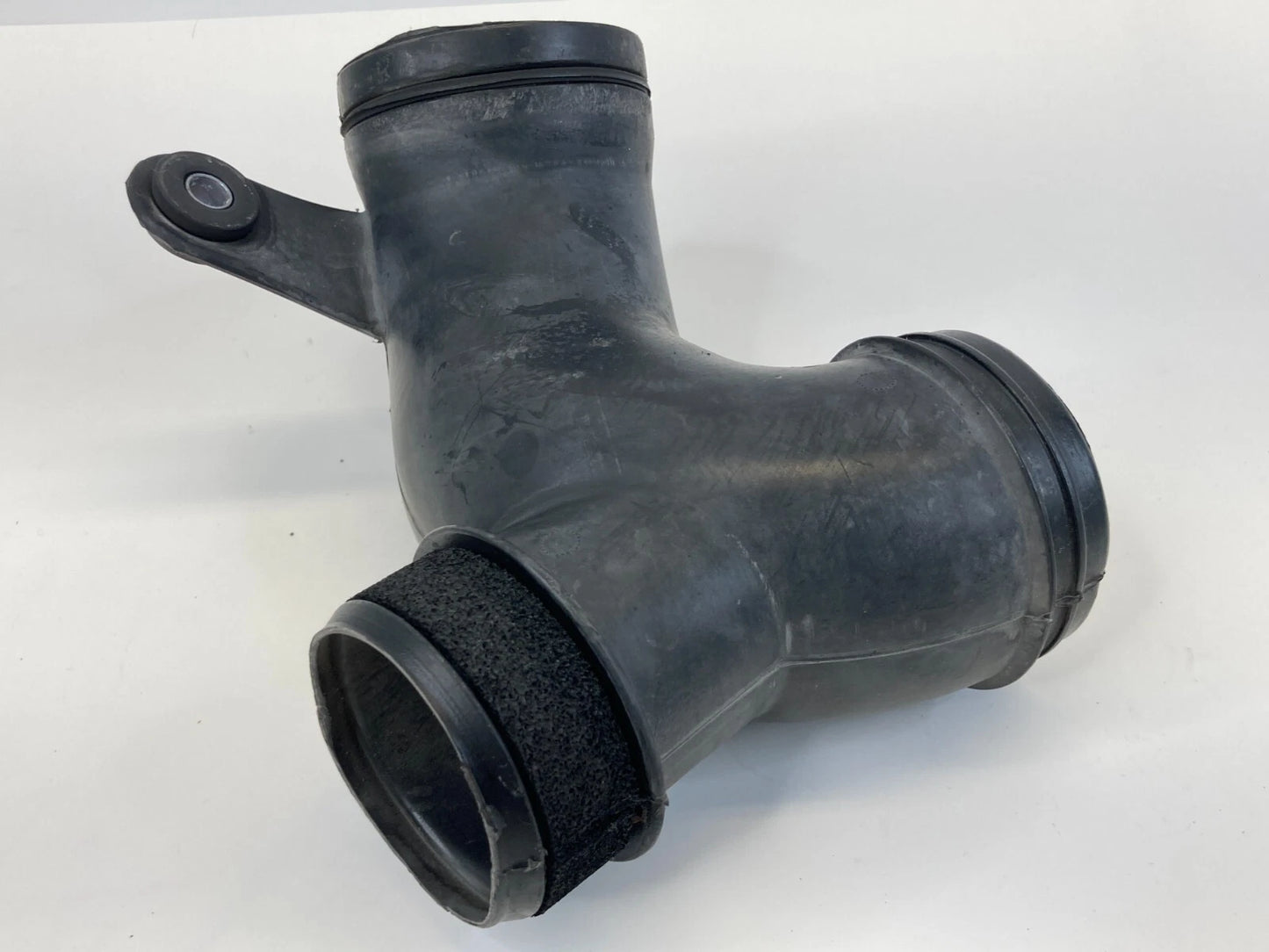 2005-2010 KIA SPORTAGE LX 2.0L L4 AIR INTAKE DUCT CONNECTOR HOSE 28211-2E100 OEM