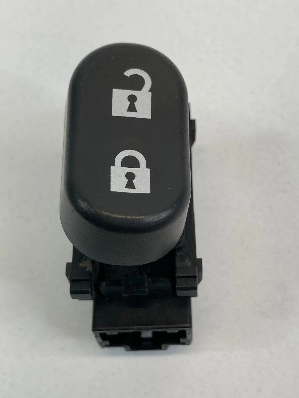 2006-2009 PONTIAC TORRENT FRONT RIGHT PASSENGER SIDE DOOR LOCK CONTROL SWITCH
