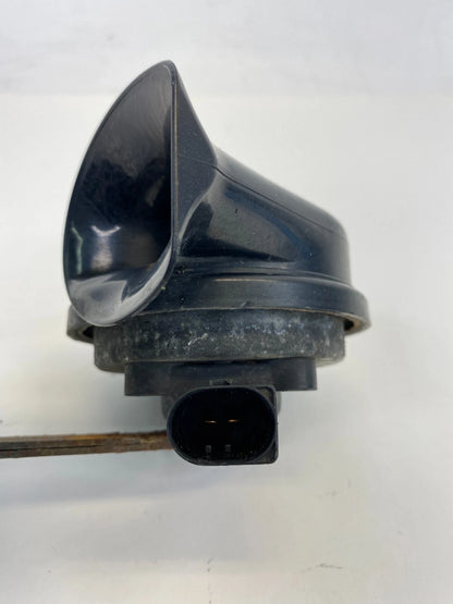98-10 VW NEW BEETLE DUAL TONE HORN ASSEMBLY HIGH LOW PITCH SNAIL OEM E1-000209