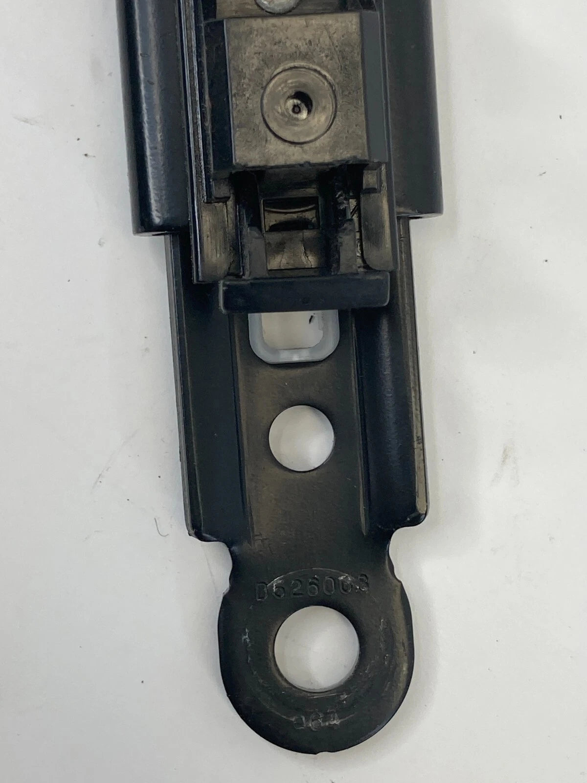 2004-2009 TOYOTA PRIUS FRONT LEFT SIDE SEAT BELT HEIGHT ADJUSTER D526001 OEM