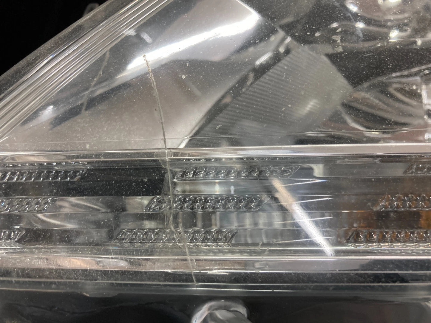 09-11 VOLKSWAGEN TIGUAN FRONT LEFT HEADLIGHT HEADLAMP HALOGEN 5N1-941-031-AC OEM