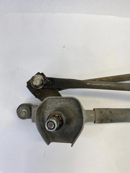 2010-2013 SUZUKI KIZASHI FRONT WINDSHIELD WIPER MOTOR W/ LINKAGE 38110-79J10 OEM