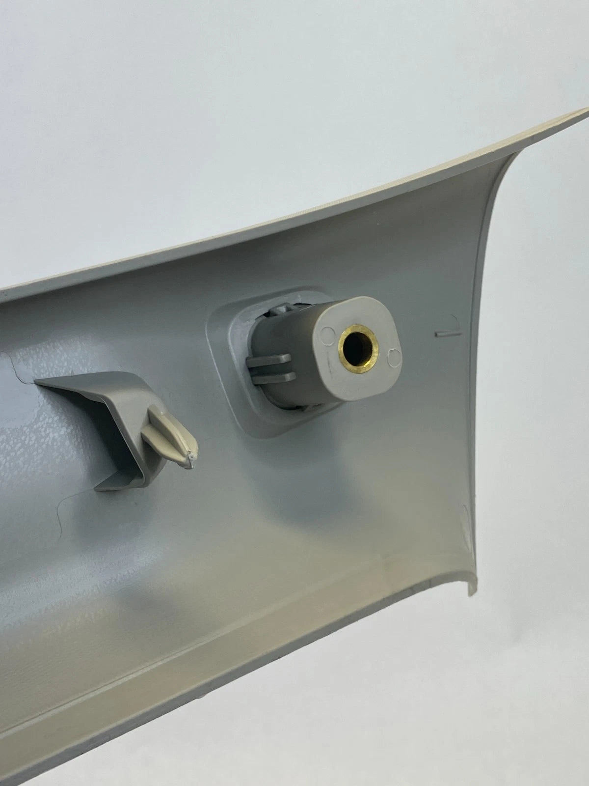 2009-2013 CHEVROLET TRAVERSE A PILLAR TRIM PANEL COVER PAIR GREY OEM 25870848