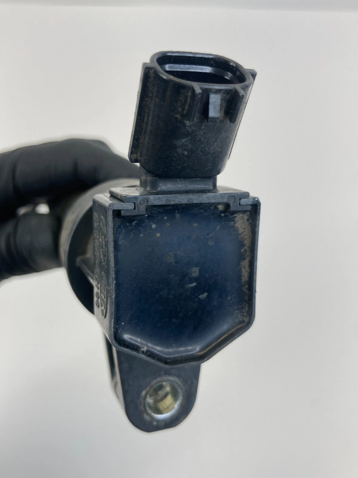 08-14 HYUNDAI SONATA 2.4L 10-15 TUCSON AT ENGINE IGNITION COIL 27300-3F100 OEM