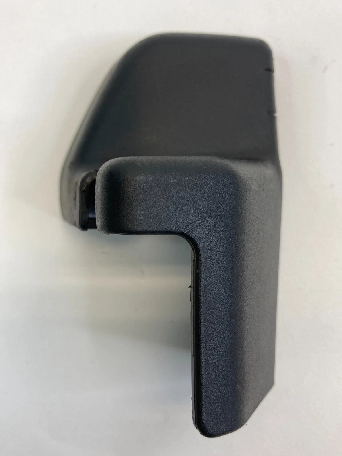 03-08 TOYOTA COROLLA FRONT LEFT SEAT TRACK END COVER TRIM 72158-02060 OEM