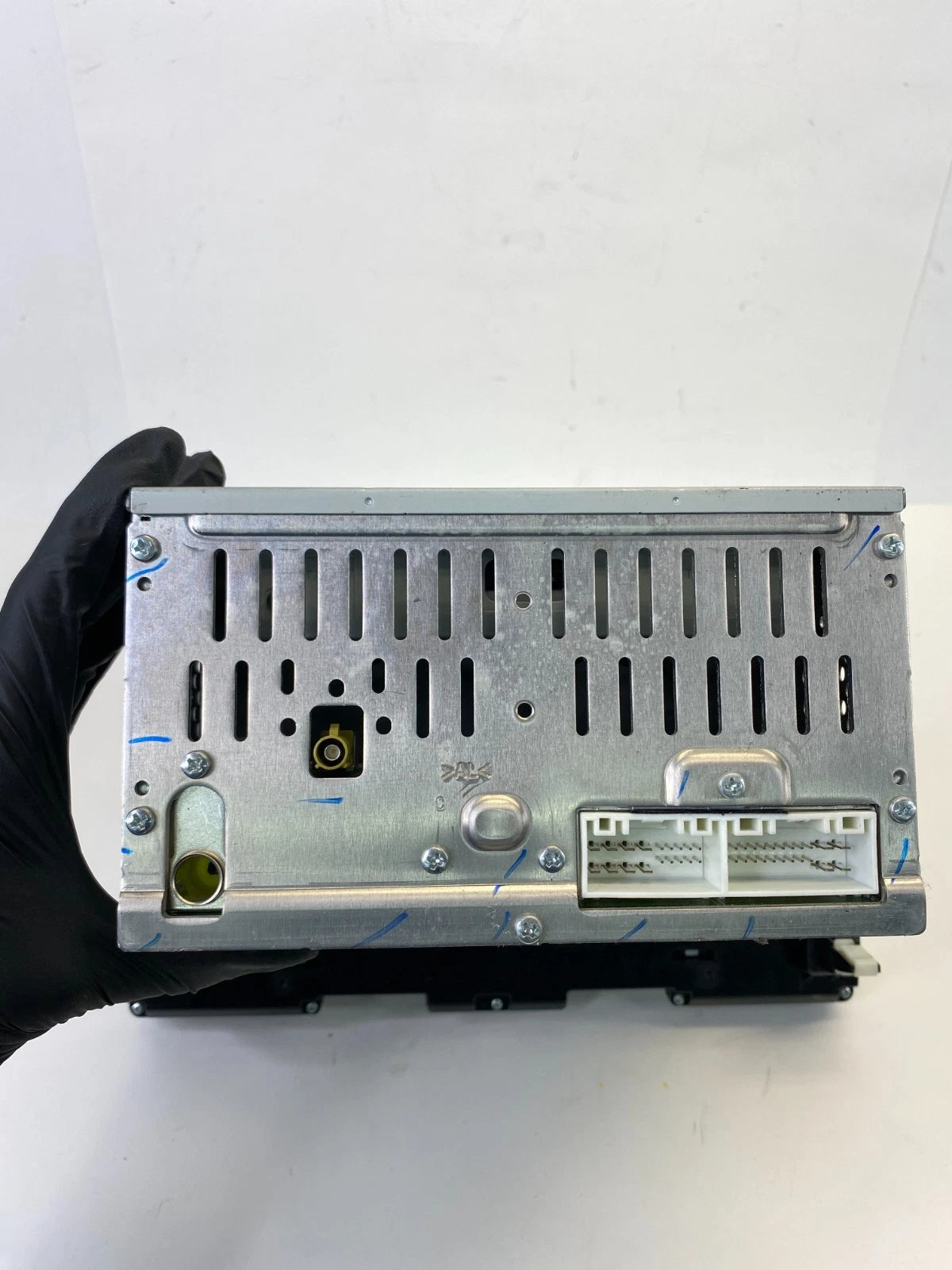 2017 2018 HYUNDAI ELANTRA RADIO AM FM CD PLAYER RECEIVER 96170-F2100-UAT OEM