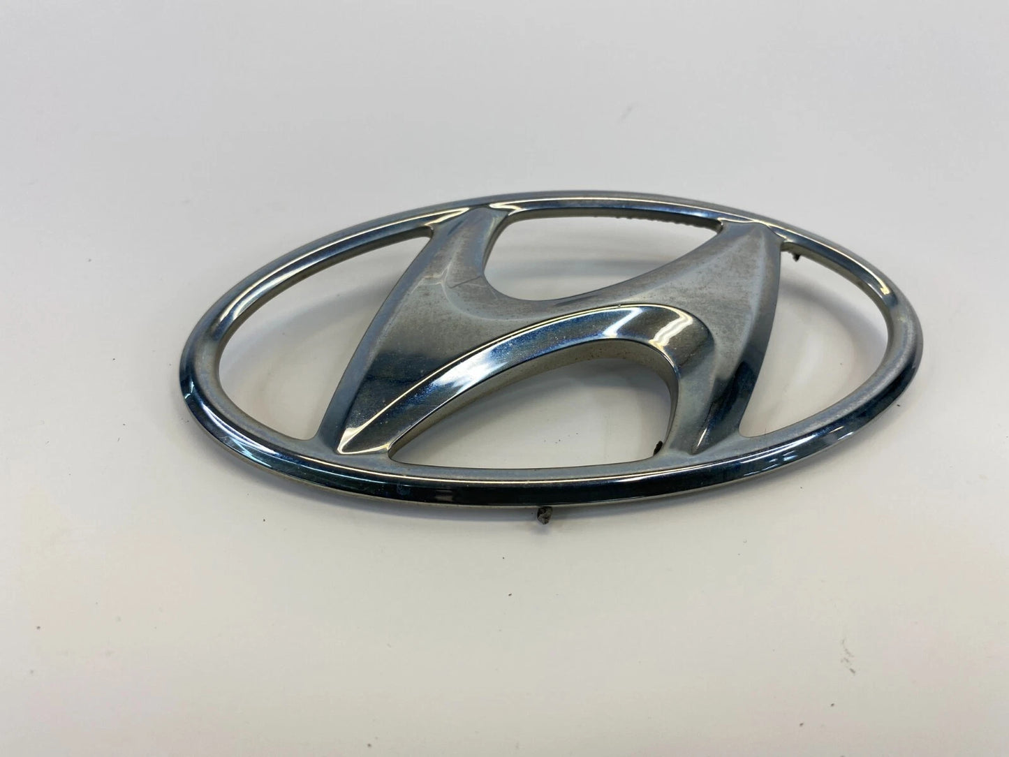 2012-2017 HYUNDAI ACCENT BACK TRUNK DECK LID LOGO EMBLEM BADGE CHROME OEM