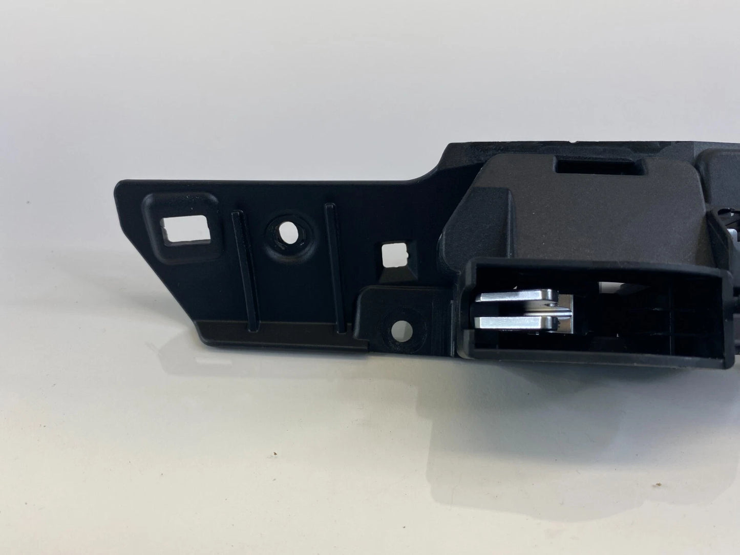 2007-2013 BMW X5 REAR RIGHT PASSENGER SIDE INNER DOOR HANDLE 7137298-05 OEM