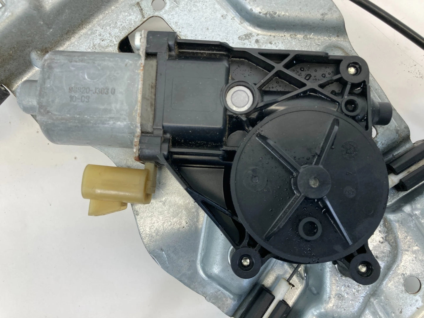 2010 2011 GMC TERRAIN FRONT LEFT DOOR POWER WINDOW MOTOR W/REGULATOR 98820J3030