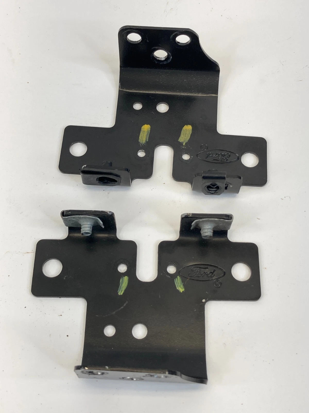 13-15 Ford Explorer Police Interceptor Utility Tail Light Bracket Support Set