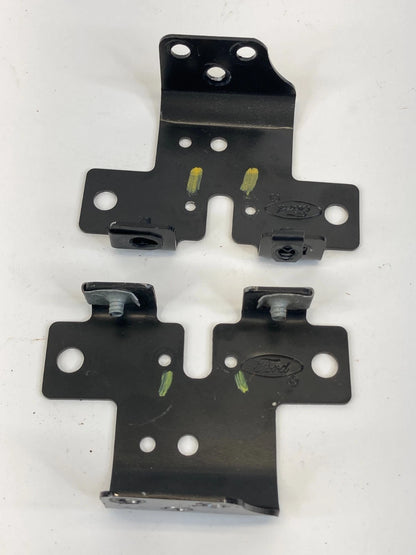 13-15 Ford Explorer Police Interceptor Utility Tail Light Bracket Support Set