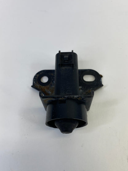 2009 2010 2011 Kia Borrego Front Hood Control Switch 93880-2J000 OEM