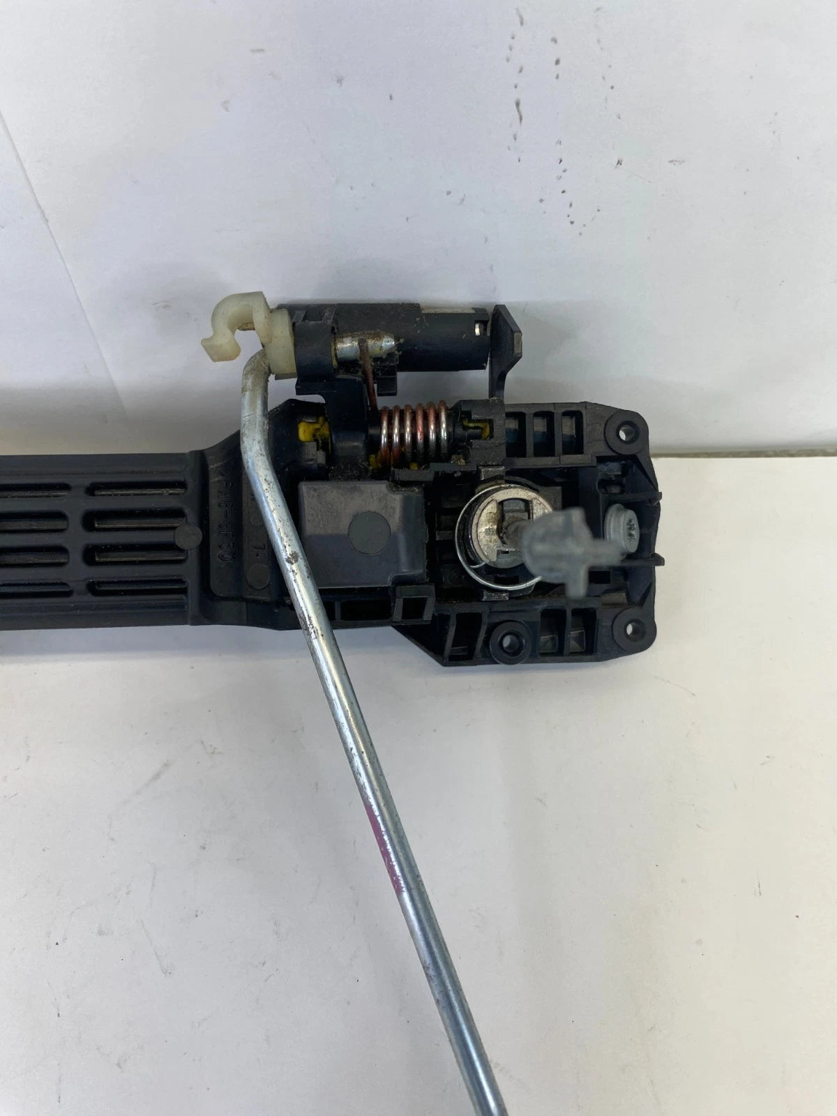 2007-2011 TOYOTA YARIS HATCHBACK FRONT RIGHT PASSENGER SIDE EXTERIOR DOOR HANDLE