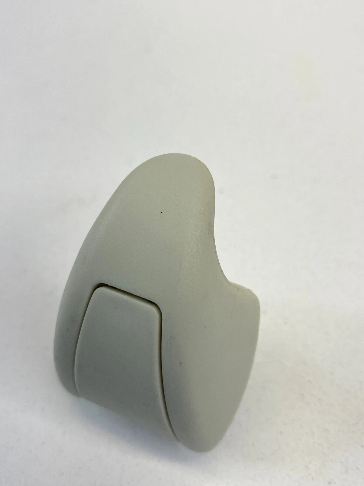 2012-2018 FORD FOCUS SEDAN REAR RIGHT SIDE INTERIOR ROOF HANGER HOOK COAT RR RH