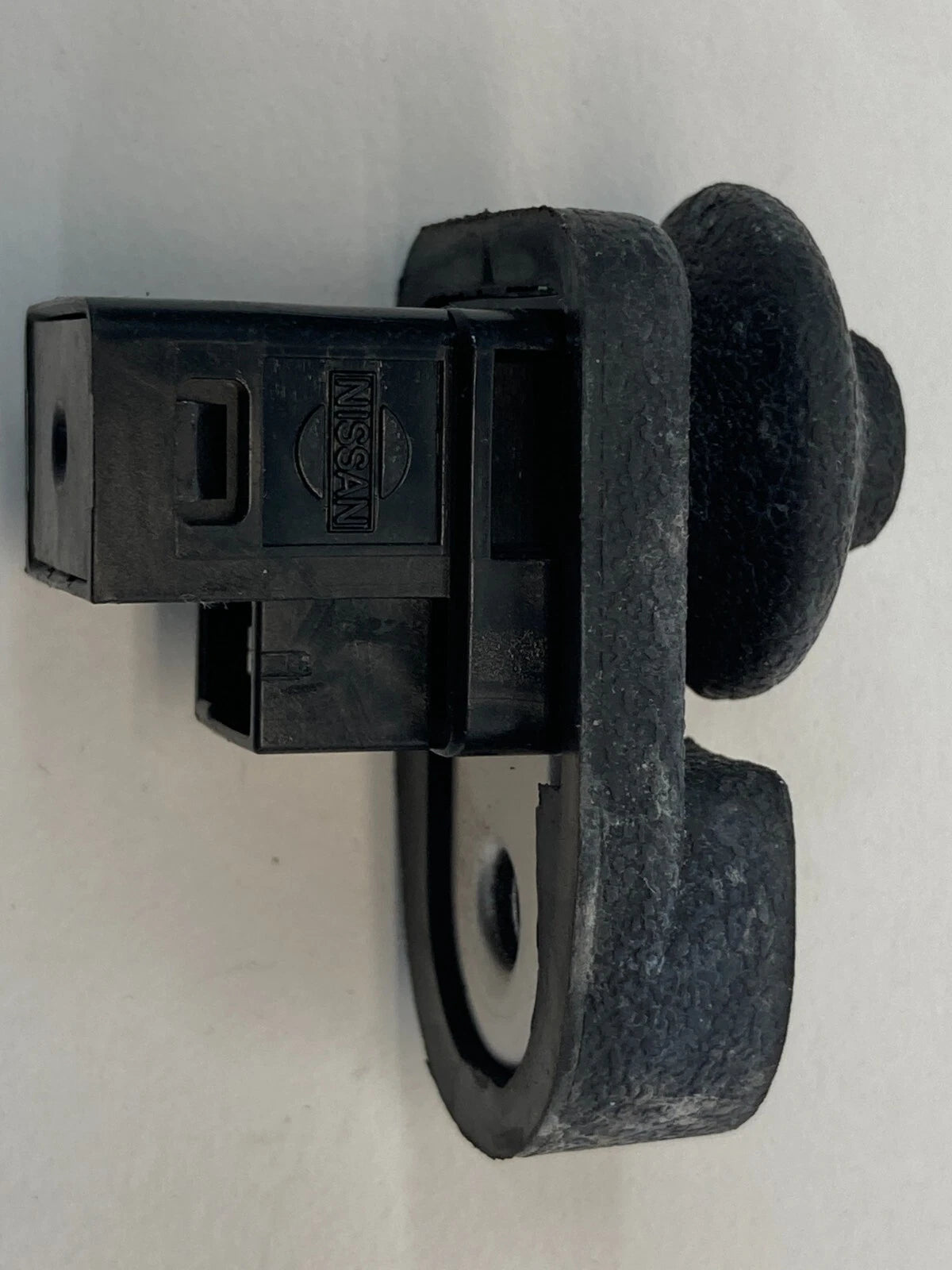 2011-2017 NISSAN JUKE 2002-2012 ALTIMA SWITCH DOOR AJAR JAMB BUTTON SWITCH