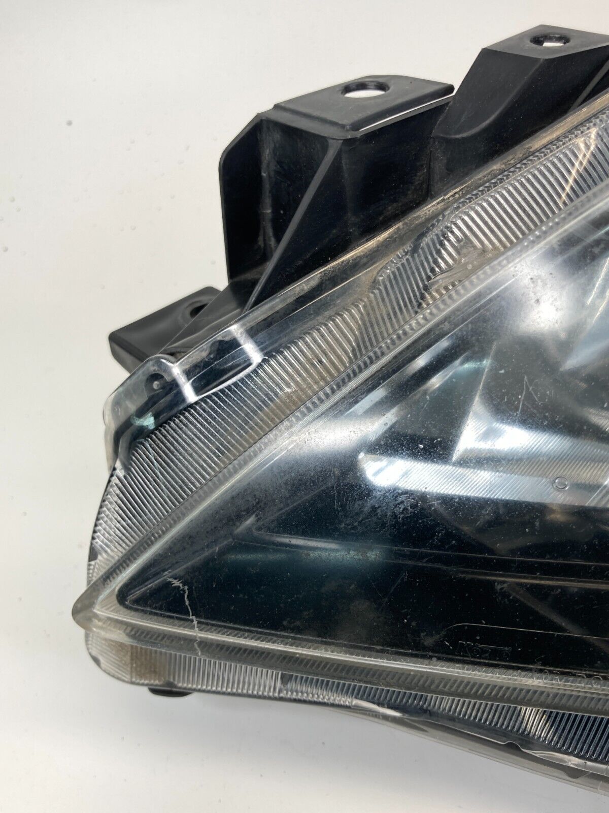 2010-2013 Mazda 3 Front Left Driver Side Headlight Headlamp Assembly 99226-81017