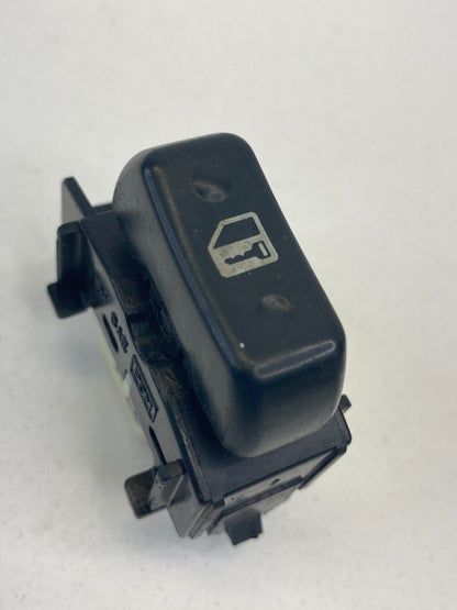 2003-2008 Toyota Matrix Front Right Passenger Door Lock Button Switch OEM