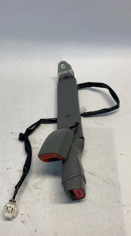 2005-2014 TOYOTA TACOMA REG CAB 2-DR CENTER RH SIDE SEAT BELT BUCKLE GRAY OEM