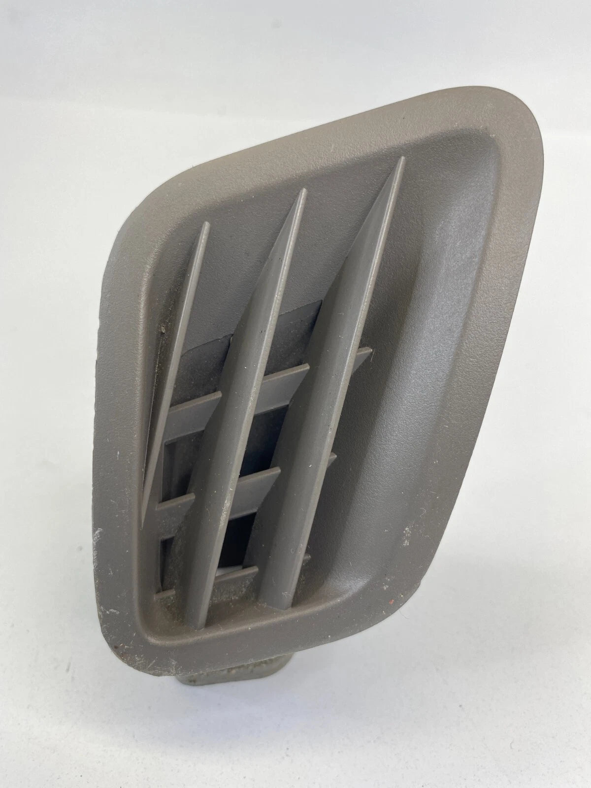 2000-2004 TOYOTA AVALON LEFT DRIVER UPPER DASH AC AIR VENT DEFROSTER 55961-AC030
