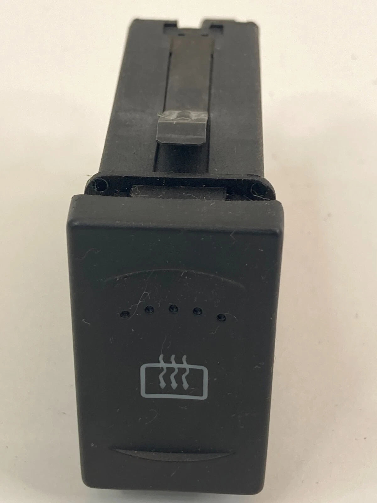 1998-2005 VOLKSWAGEN PASSAT REAR WINDOW DEFROSTER CONTROL SWITCH 3B0959621D OEM