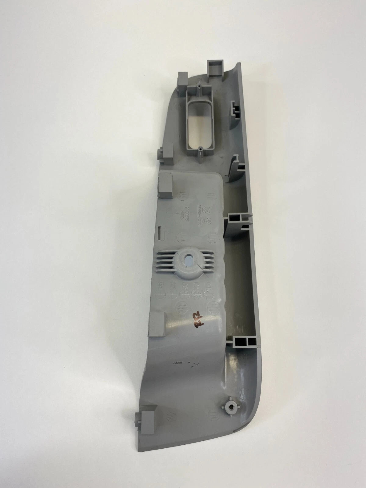 06-08 HYUNDAI SONATA REAR RIGHT DOOR WINDOW SWITCH TRIM BEZEL COVER 93580-3K100