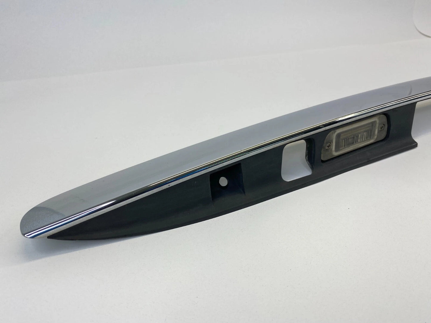 2006-2011 MERCEDES-BENZ ML 350 SUV 4-DR OUTER LIFTGATE HANDLE BEZEL MOLDING TRIM