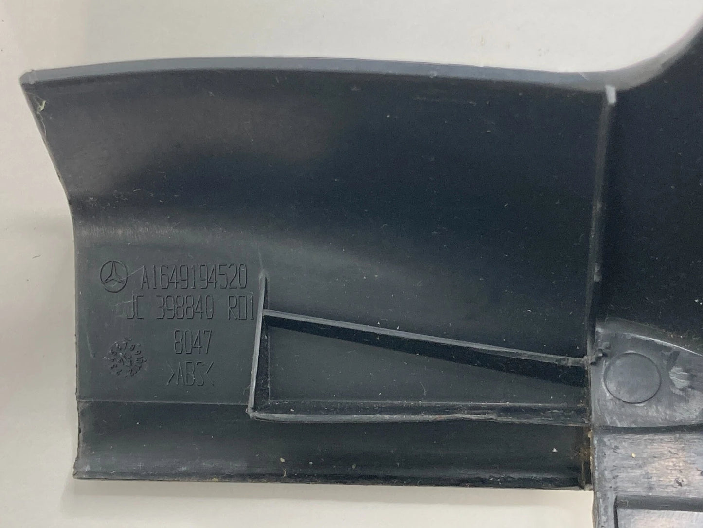 06 07 MERCEDES-BENZ ML 500 FRONT LEFT DRIVER SIDE SEAT TRACK RAIL COVER TRIM OEM