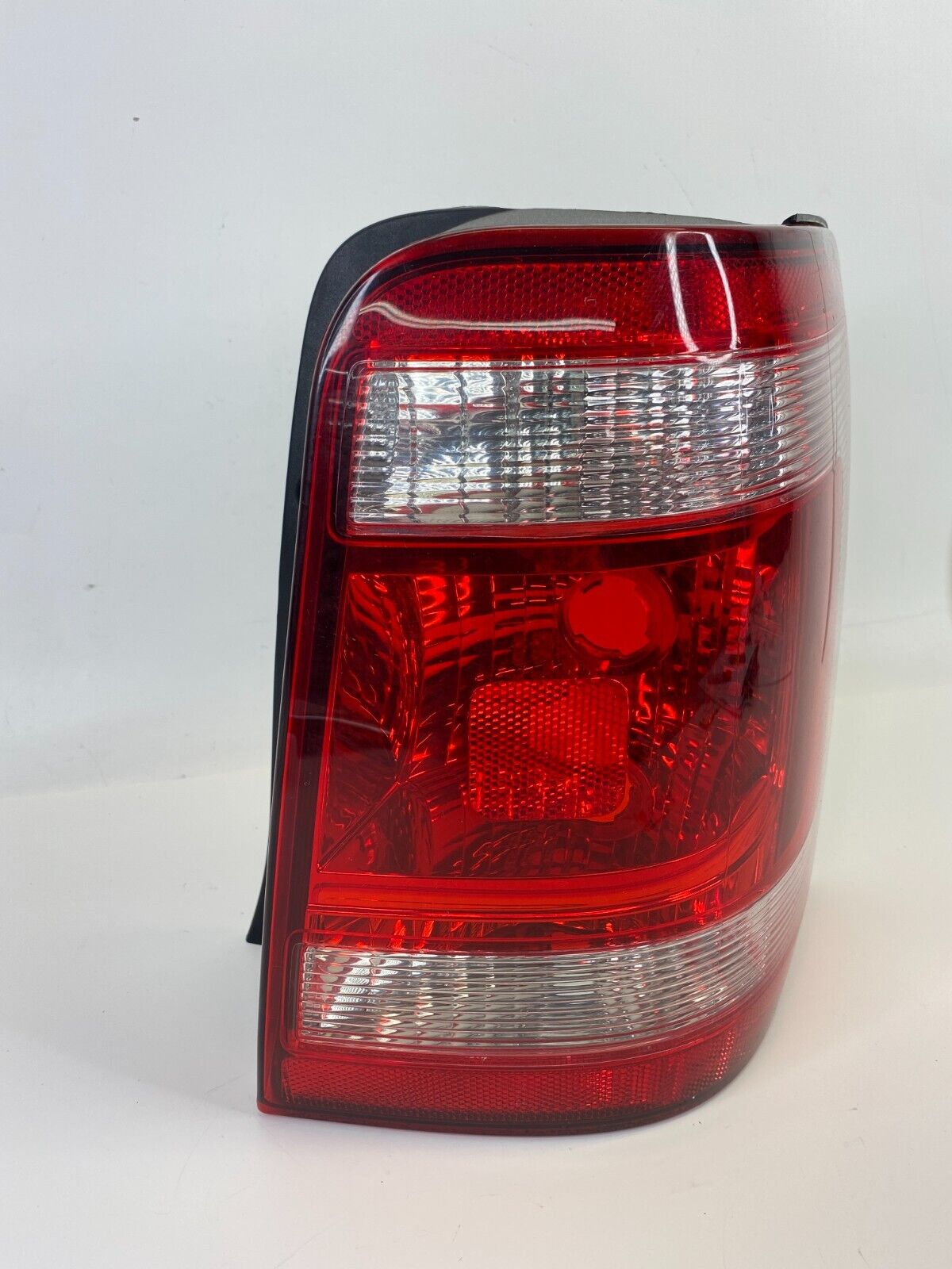 08-12 Ford Escape Rear Right Side Tail Light Taillight Taillamp 9L84-13B504-A