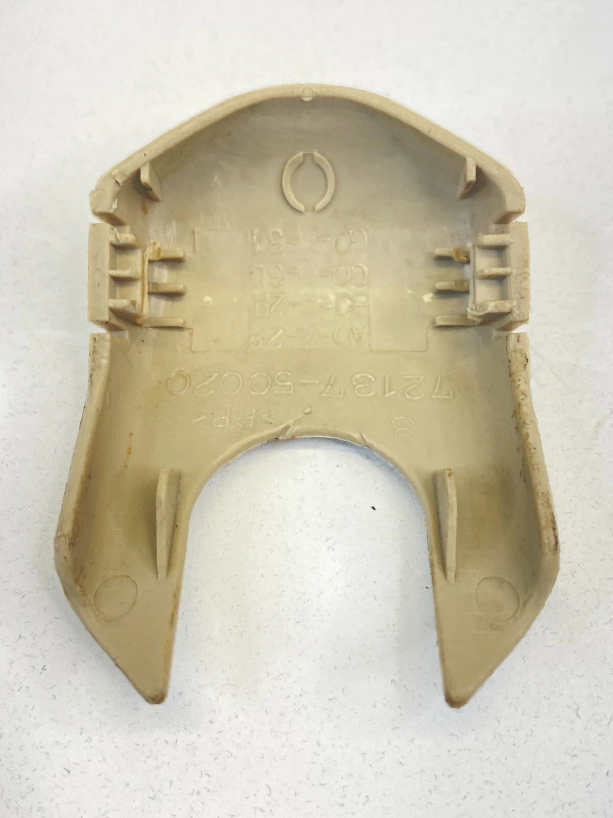 1995 96 97 98 99 2000 LEXUS LS400 SEDAN FRONT SEAT TRACK END COVER 72137-50020