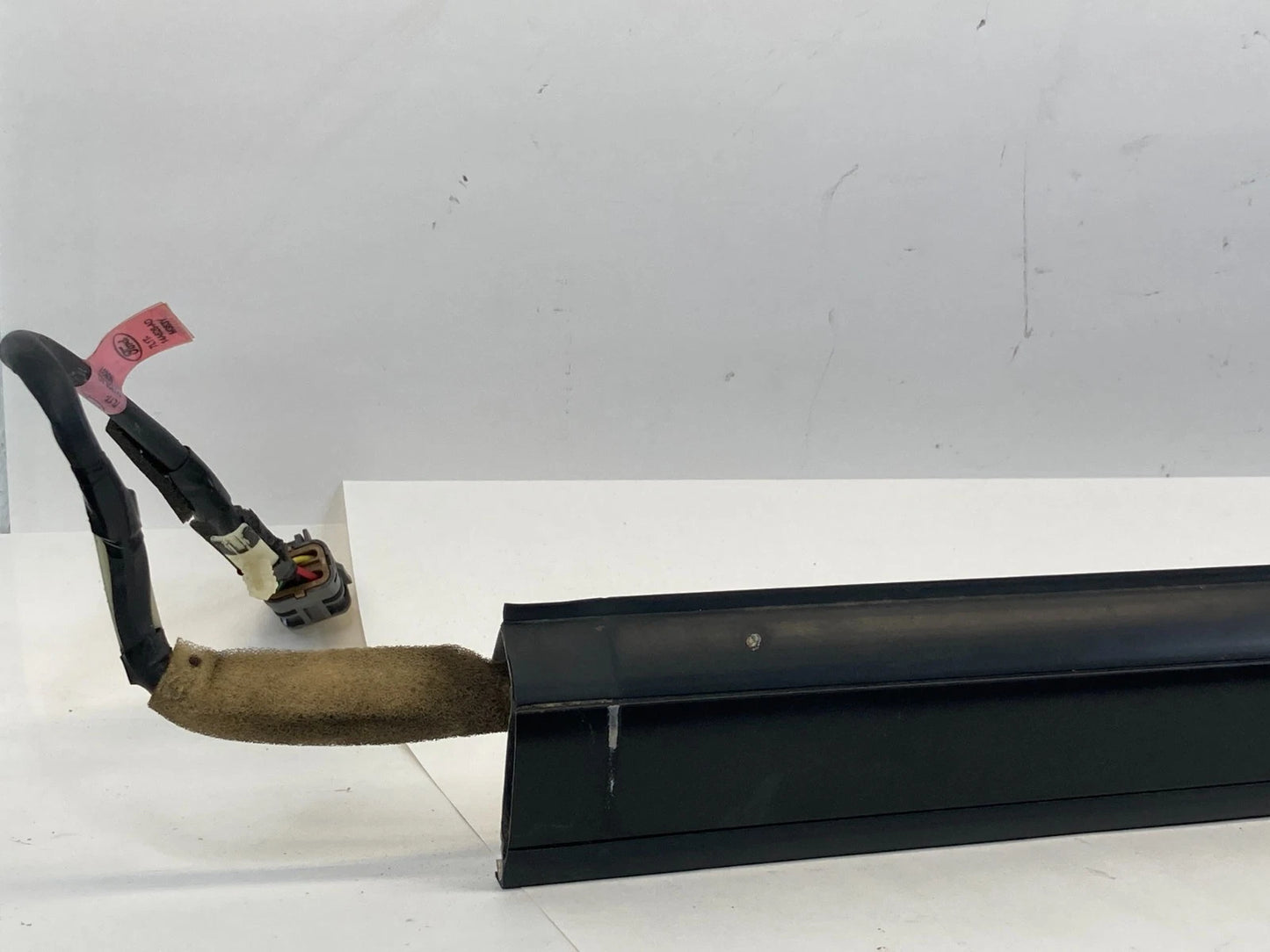 2007-2014 FORD EXPEDITION FRONT LEFT DRIVER DOOR MOLDING W/ KEYLESS ENTRY PAD