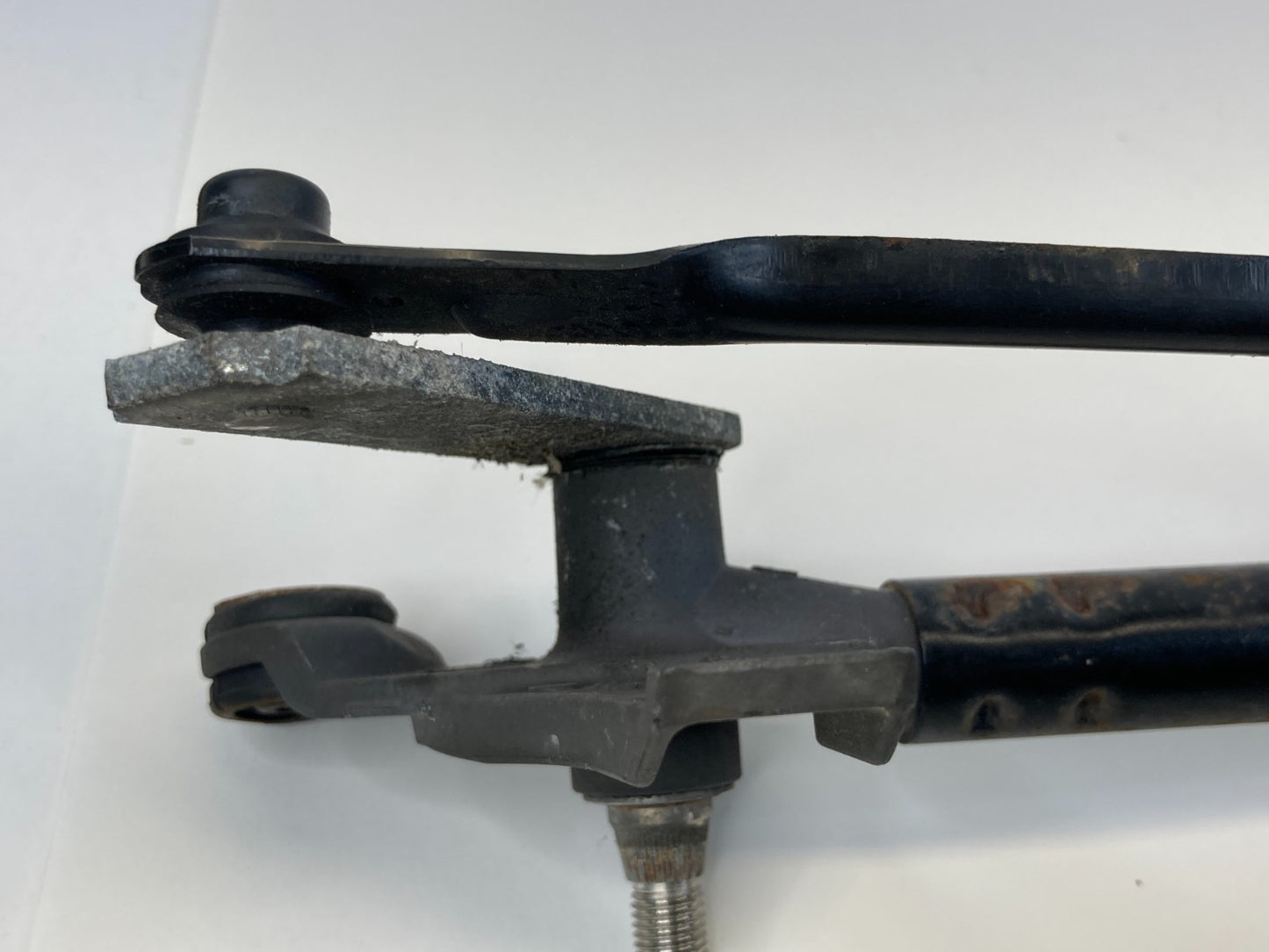 06-10 Hyundai Sonata Front Windshield Wiper Linkage & Wiper Motor 98110-3K000