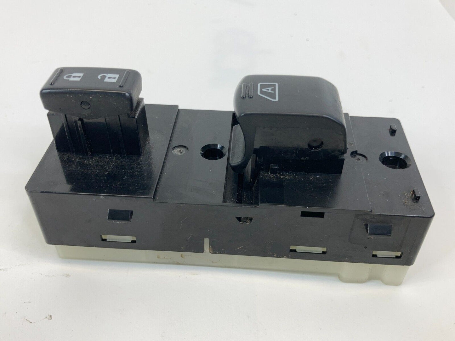 07-12 Nissan Altima Front Right Passenger Side Door Window Switch 25411-JA02A