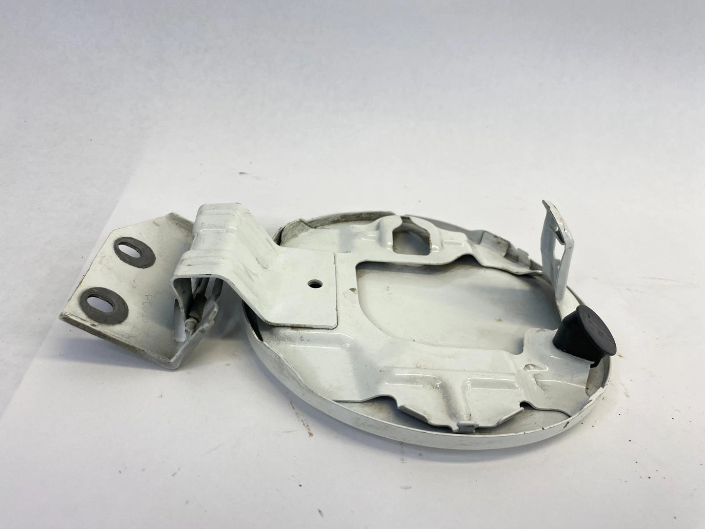 2005-2010 HONDA ODYSSEY FUEL FILLER DOOR GAS CAP COVER ASSEMBLY WHITE OEM