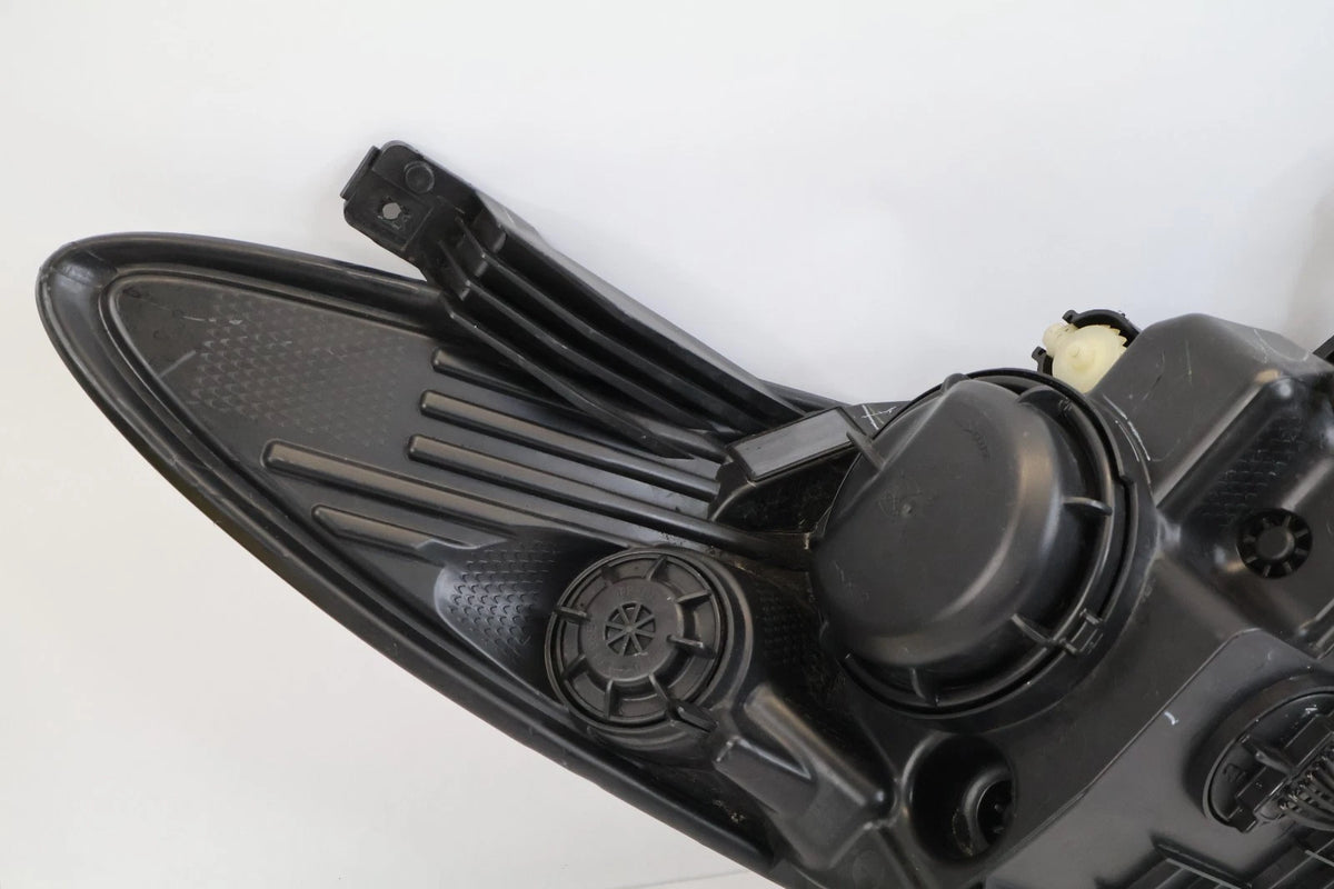 2016-2019 CHEVROLET CRUZE FRONT LEFT DRIVER HEADLIGHT HEADLAMP W LED 84346647