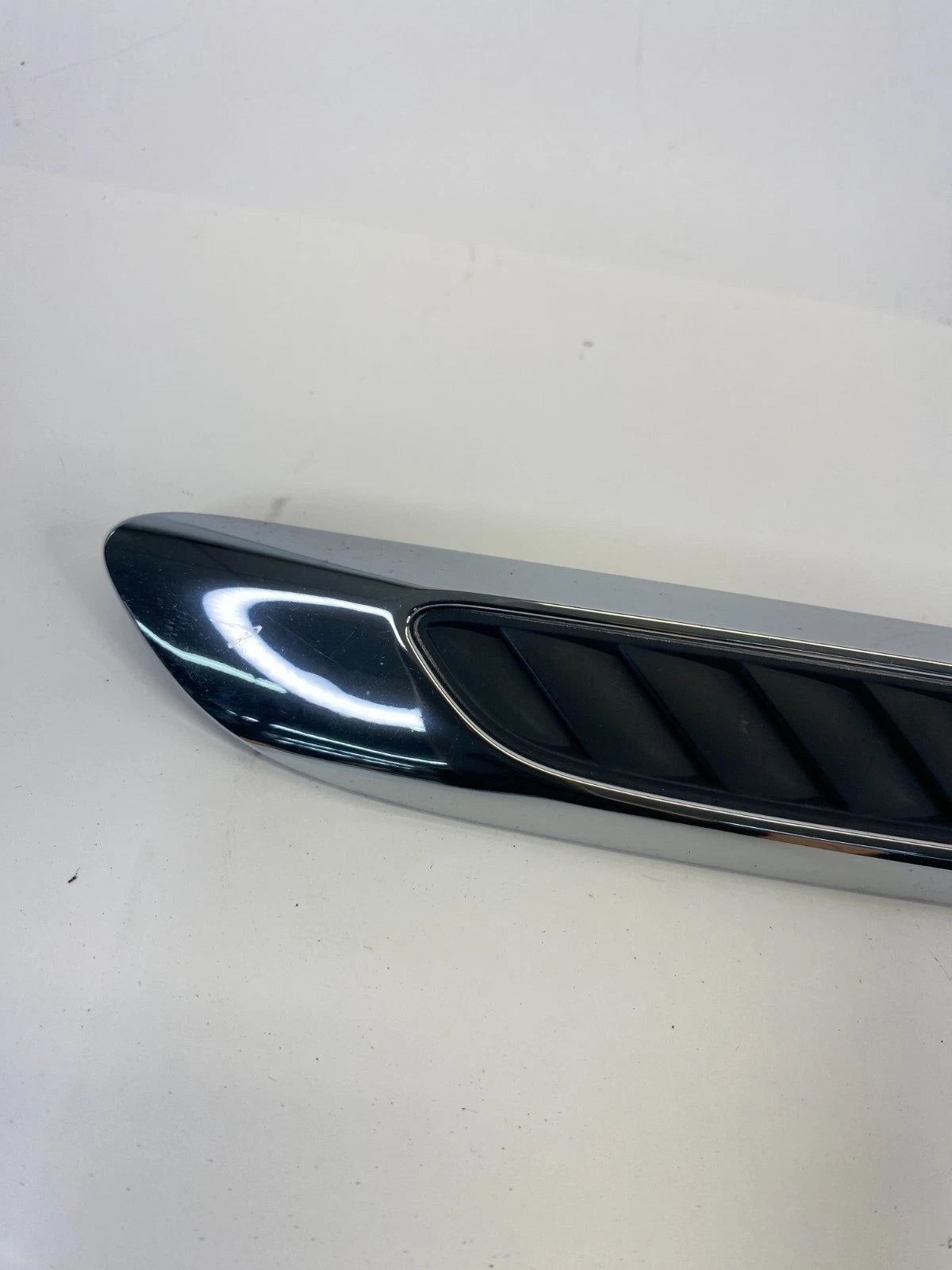 2008-2012 BUICK ENCLAVE RIGHT SIDE HOOD EXTERIOR GRILLE TRIM MOLDING CHROME OEM