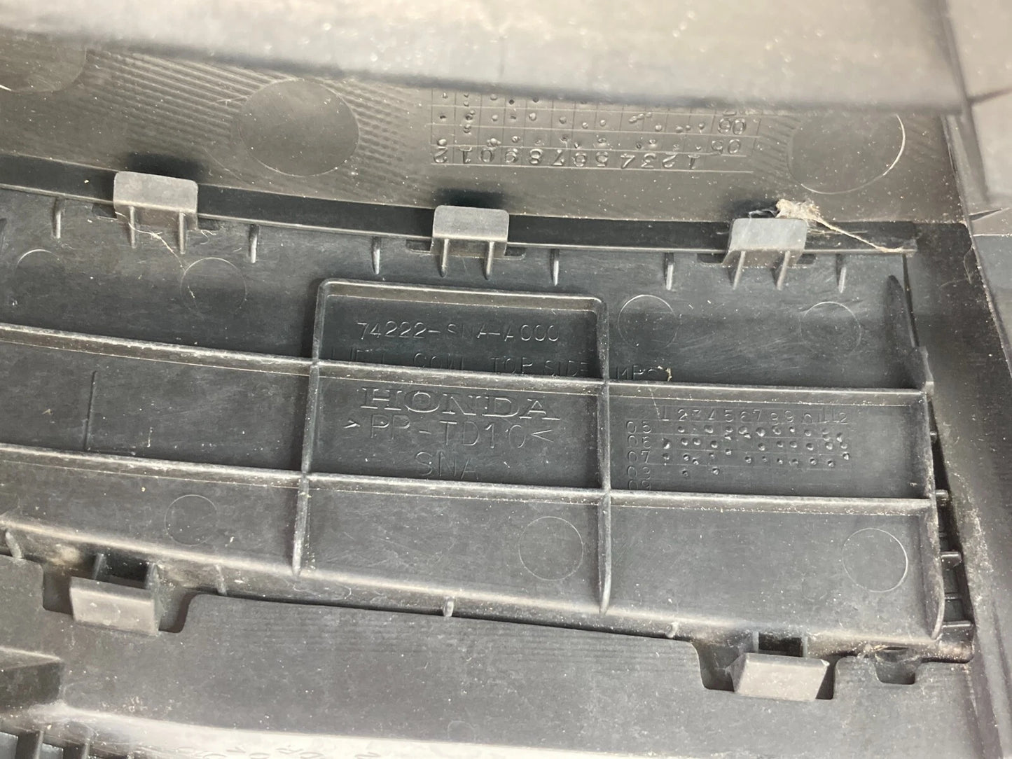 06-11 HONDA CIVIC SEDAN FRONT LEFT SIDE WINDSHIELD COWL MOLDING 74222SNAA00 OEM